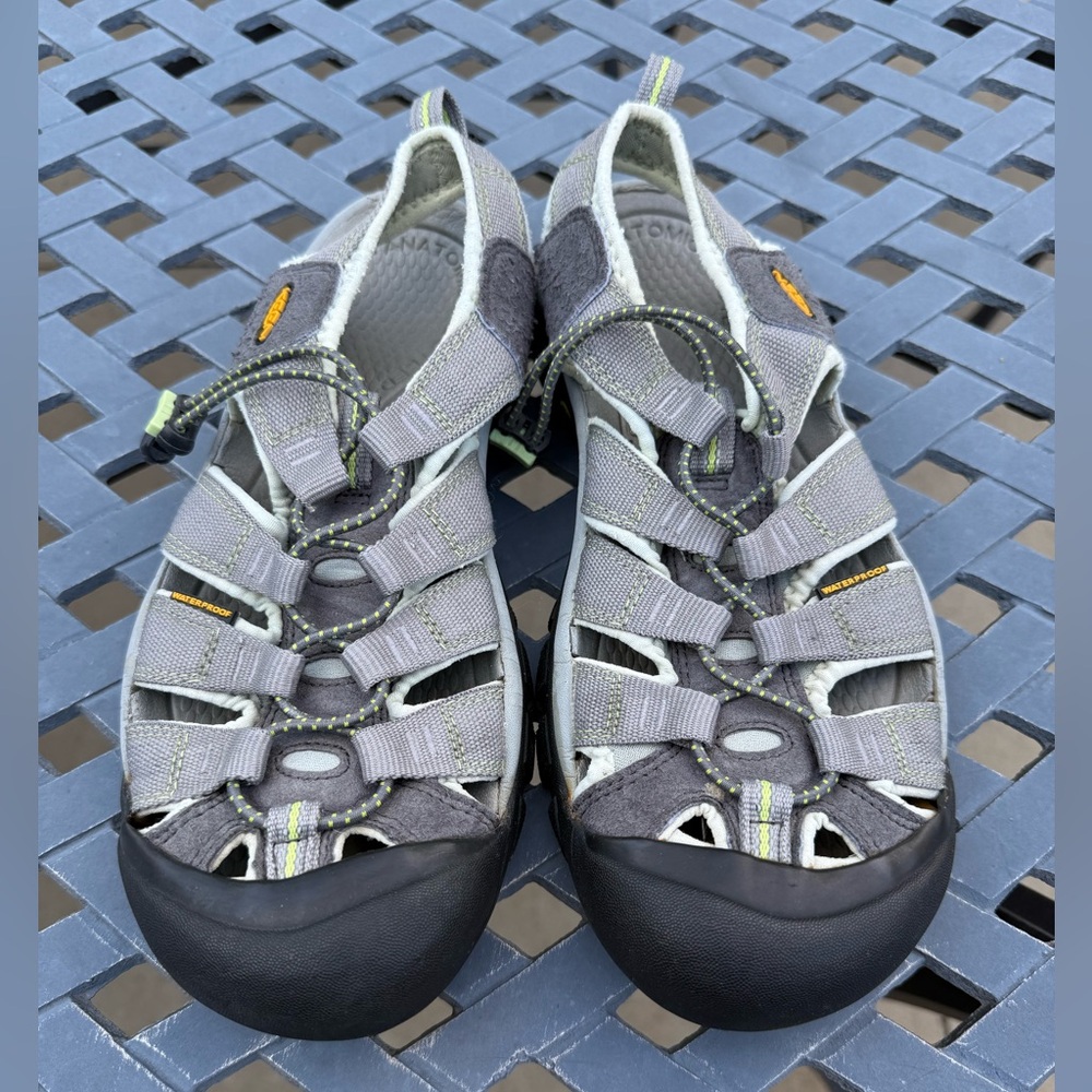 Keen Newport Women's Hiking Waterproof Sandals Size Approx 10.5